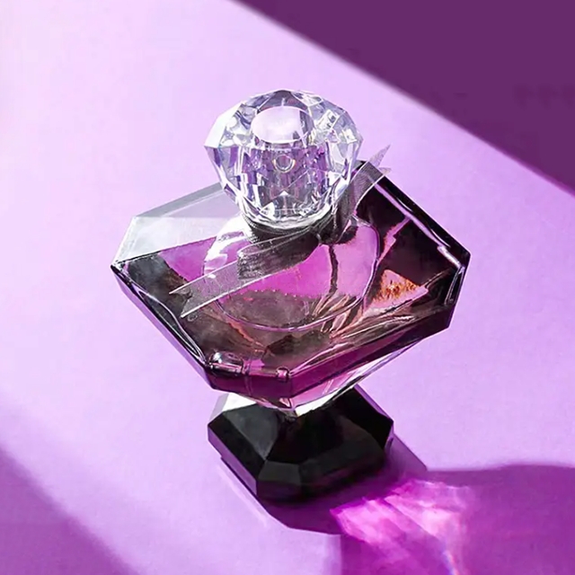 ขวดเครื่องสำอางสไตล์ luxury ขวดน้ำหอม ขวดแก้วสเปรย์ทรงเพรช 80ml