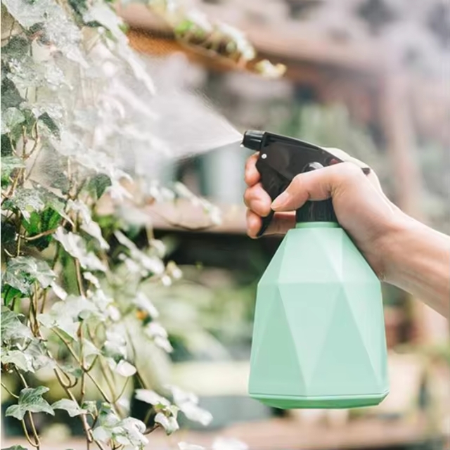  ขวดสเปรย์อเนกประสงค์ ขวดสเปรย์พ่น ขวดสเปรย์เปล่า 600ml