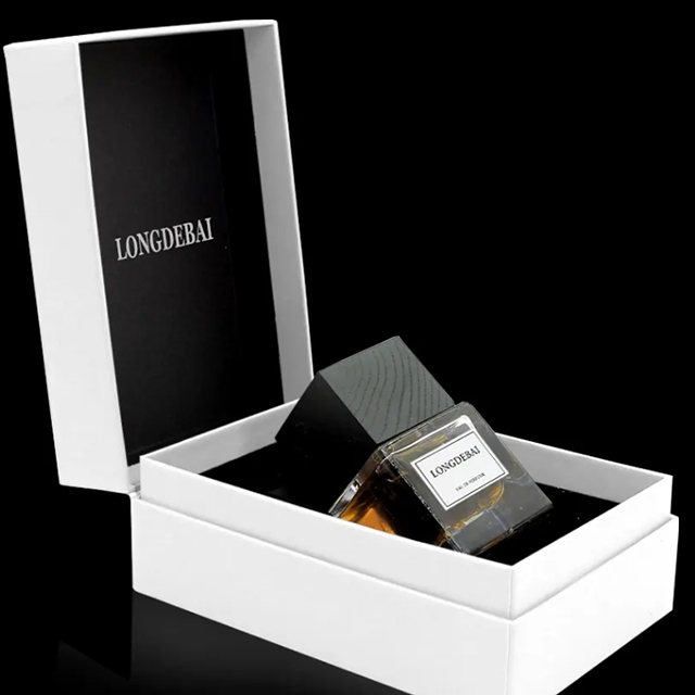 ขวดเครื่องสำอางทรงสี่เหลี่ยม ขวดน้ำหอม ขวดแก้วสเปรย์ทรงเหลี่ยม 30ml/50ml/100ml