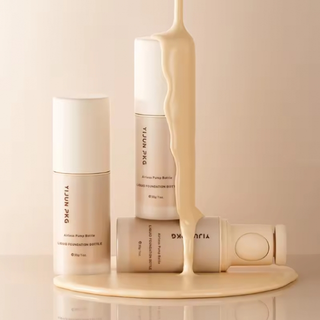 ขวดเครื่องสำอาง ขวดรองพื้นแบบน้ำ พร้อมฟองน้ำ 30ml