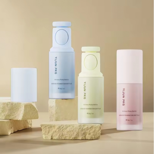  ขวดเครื่องสำอาง ขวดรองพื้นแบบน้ำ พร้อมฟองน้ำ 30ml