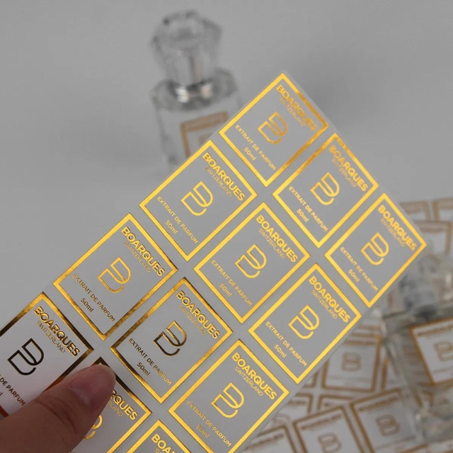 สติ๊กเกอร์ปั๊มฟอยล์ สีทอง ทรงกลม โลโก้และขนาดที่คุณกำหนดเอง 