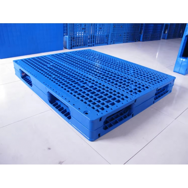 พาเลทพลาสติก พาเลทพลาสติกสีฟ้า วางซ้อนกันได้ ทนต่อรอยขีดข่วน รองรับน้ำหนักได้ 1,000 กก. ขนาด 120*100 