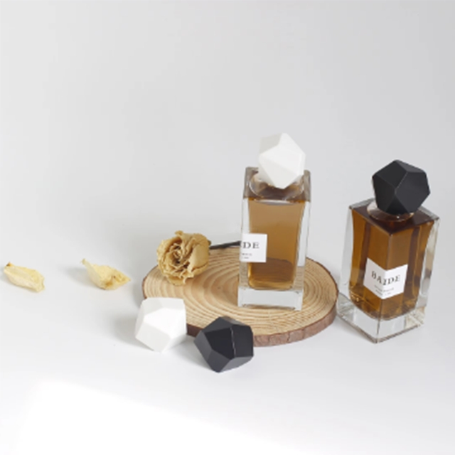 ขวดเครื่องสำอาง ขวดน้ำหอม ขวดแก้วสเปรย์ 30ml/50ml/100ml