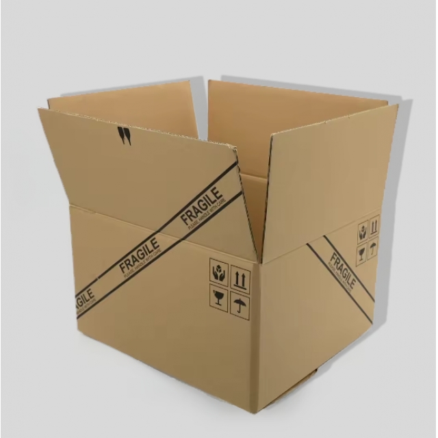 กล่องกระดาษลูกฝูกฝาชน พิมพ์สัญลักษณ์ต่างๆ ลอน C