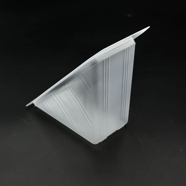 บรรจุภัณฑ์แซนวิชสามเหลี่ยม กล่องเค้กพลาสติกใส ขนาด 17x10x7cm