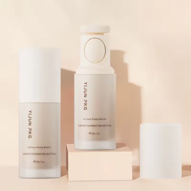 ขวดเครื่องสำอาง ขวดรองพื้นแบบน้ำ พร้อมฟองน้ำ 30ml