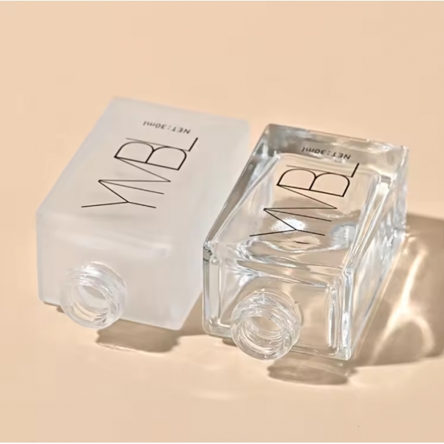 ขวดเครื่องสำอาง ขวดรองพื้นหัวปั๊ม บีบีครีม แบบแบน 30 ml