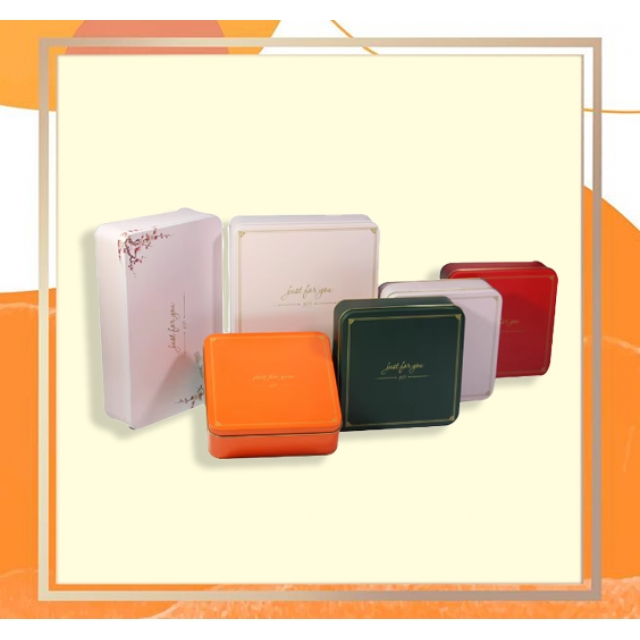 กล่องดีบุก พร้อมฝาปิด ทรงสี่เหลี่ยม กล่องขวัญ คุกกี้ ขนม 17*17*6 ซม 2,000 ml 